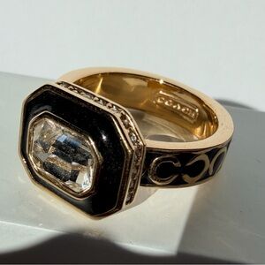 COACH vintage Elegant Black and Gold Ring size 8